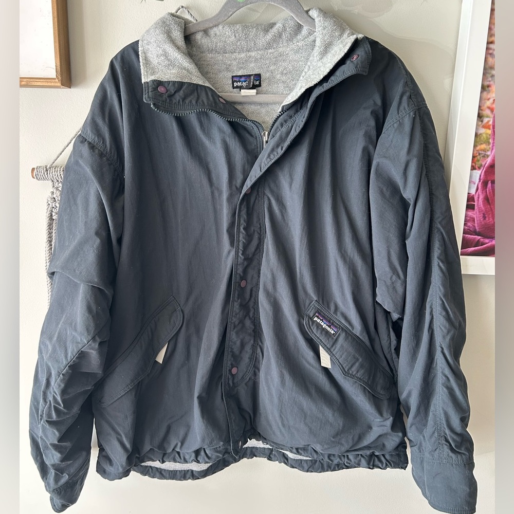 Vintage Patagonia Men's Softshell Jacket with fleece lining